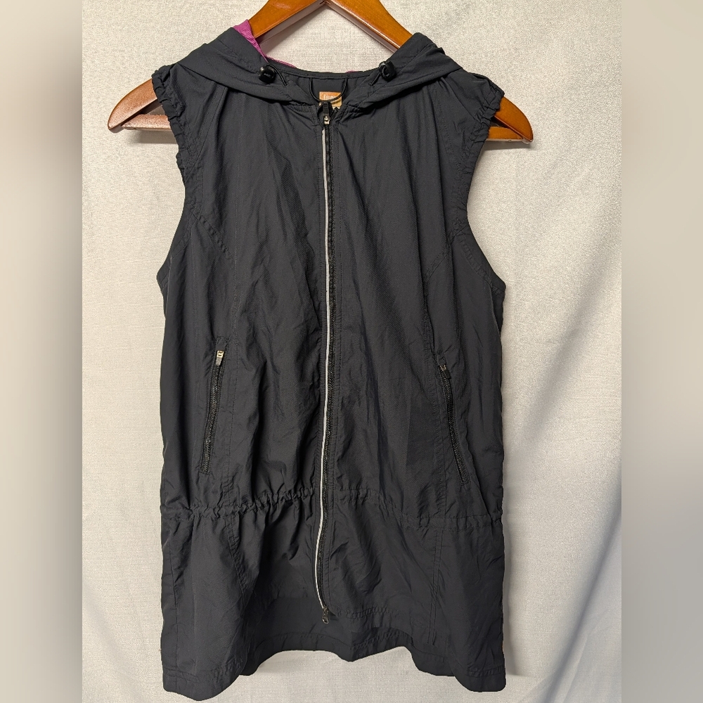 Lucy Black Hooded Zip-Front Lightweight Vest with Magenta Lining Size Small